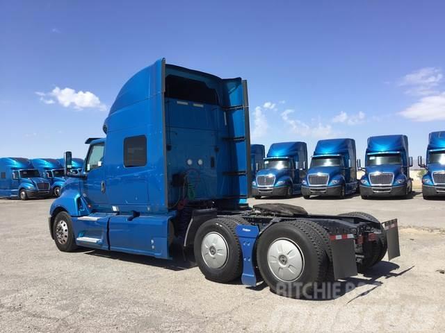 International LT625 Truck Tractor Units