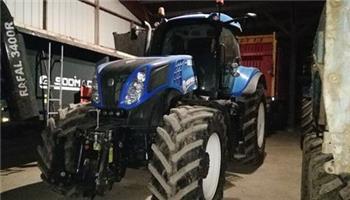 New Holland T 8.300 AC