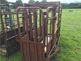  Cattle Crush £390