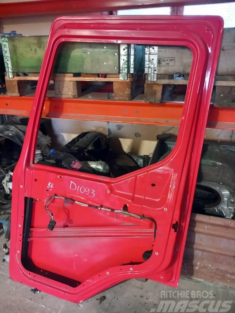 DAF LF45.130 right door Cabins and interior