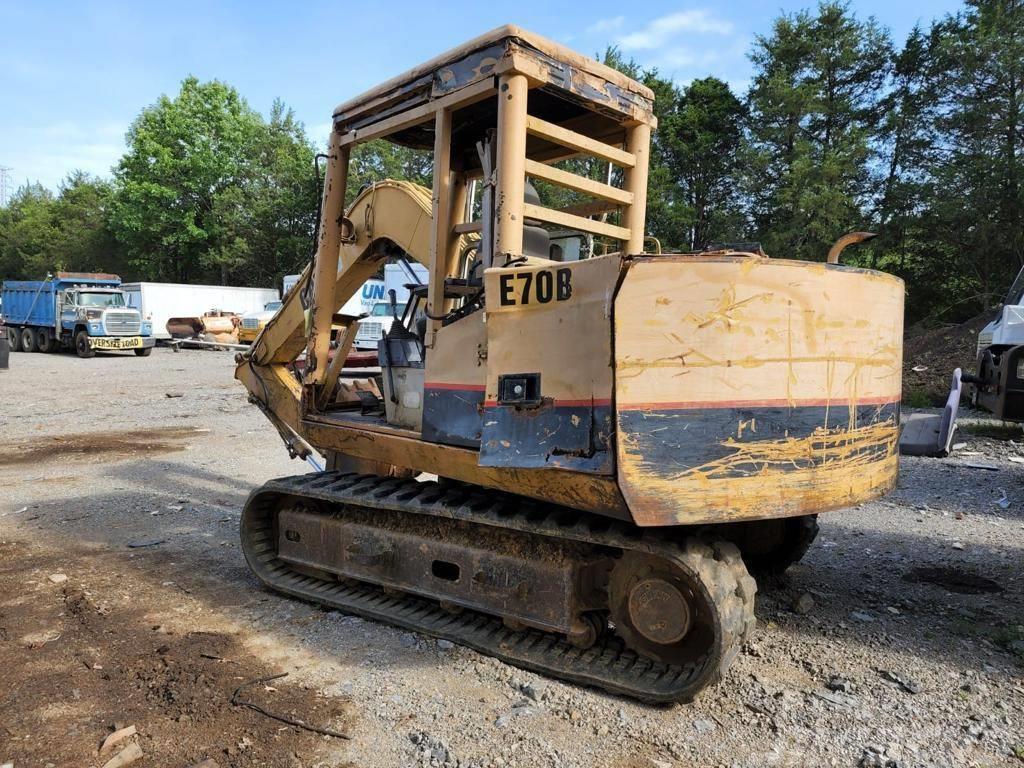 CAT E70B EXCAVATOR Crawler excavators