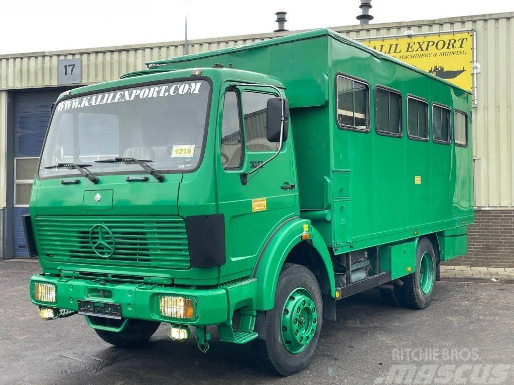 Mercedes-Benz 1017 Box 4x4 Ex Government only 40.000km Like New Flatbed / Dropside trucks