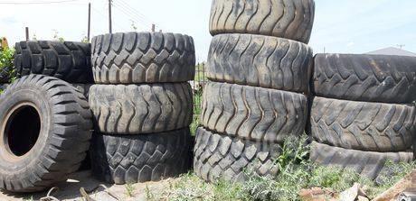  Tire for loaders Λάστιχα για φορτωτές Tyres, wheels and rims
