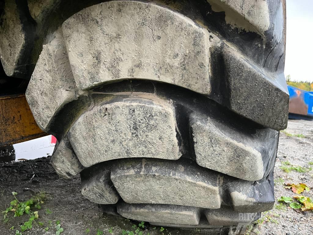 Dumper däck Michelin 33,25x35 Tyres, wheels and rims