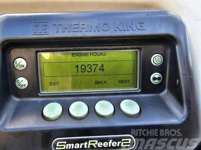 Krone SDR 27 EL4-FB, 3 AXLE FRIDGE TRAILER WITH MEAT RAI Temperature controlled semi-trailers