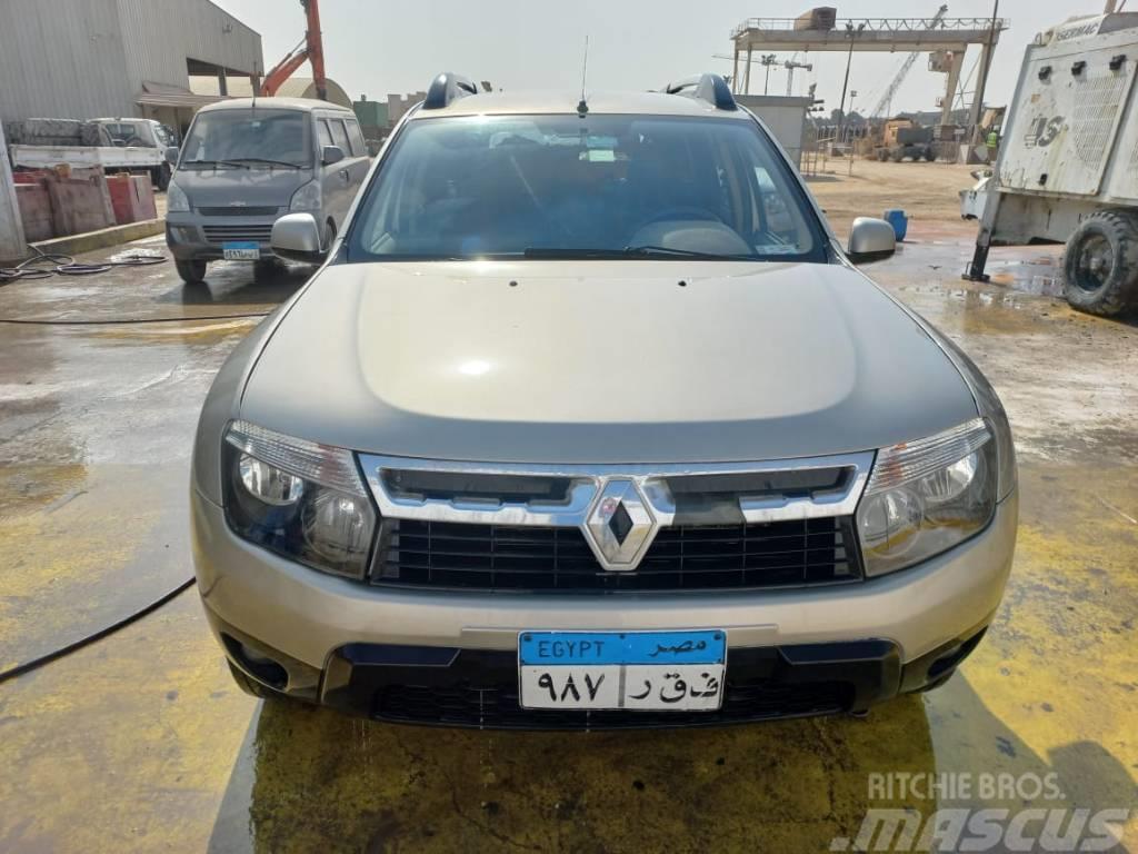 Renault Duster M/T Cars