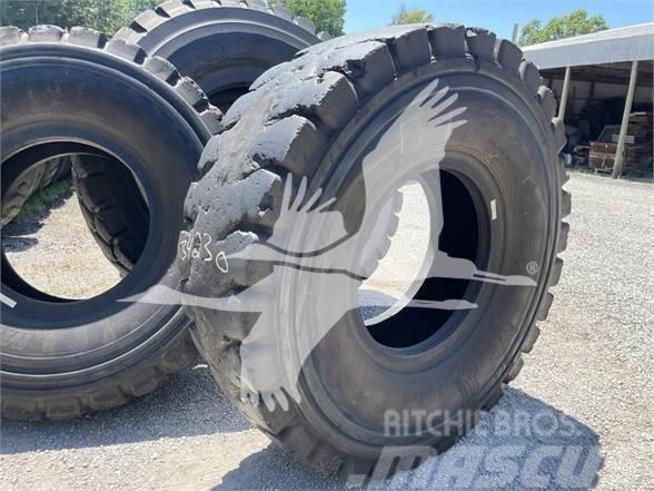 Firestone 405/70R18 Tyres, wheels and rims