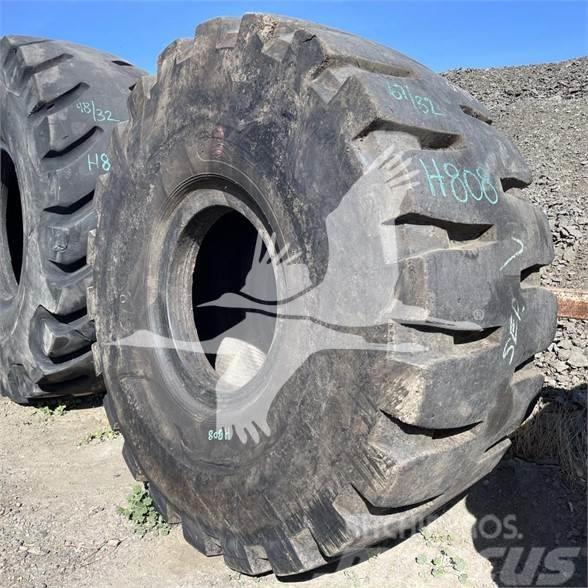  TIRON 29.5X25 Tyres, wheels and rims