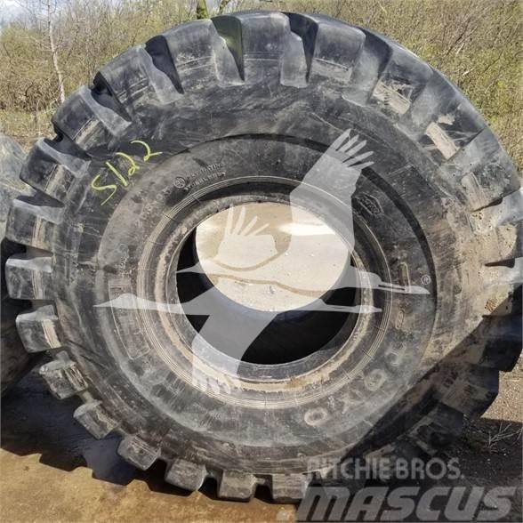 Toyo 26.5X25 Tyres, wheels and rims
