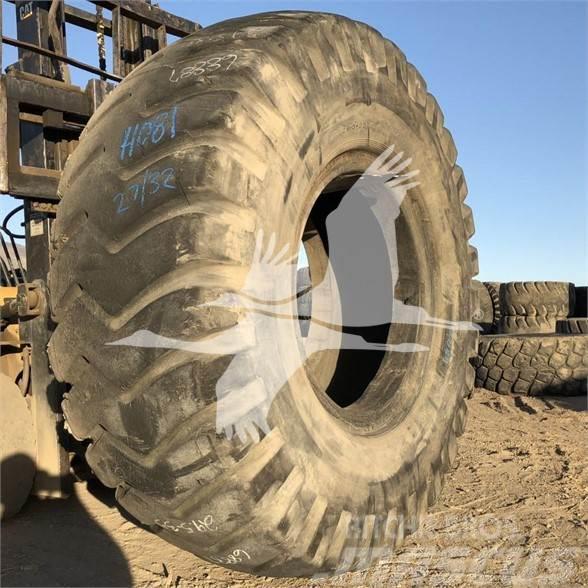 Toyo 29.5X35 Tyres, wheels and rims