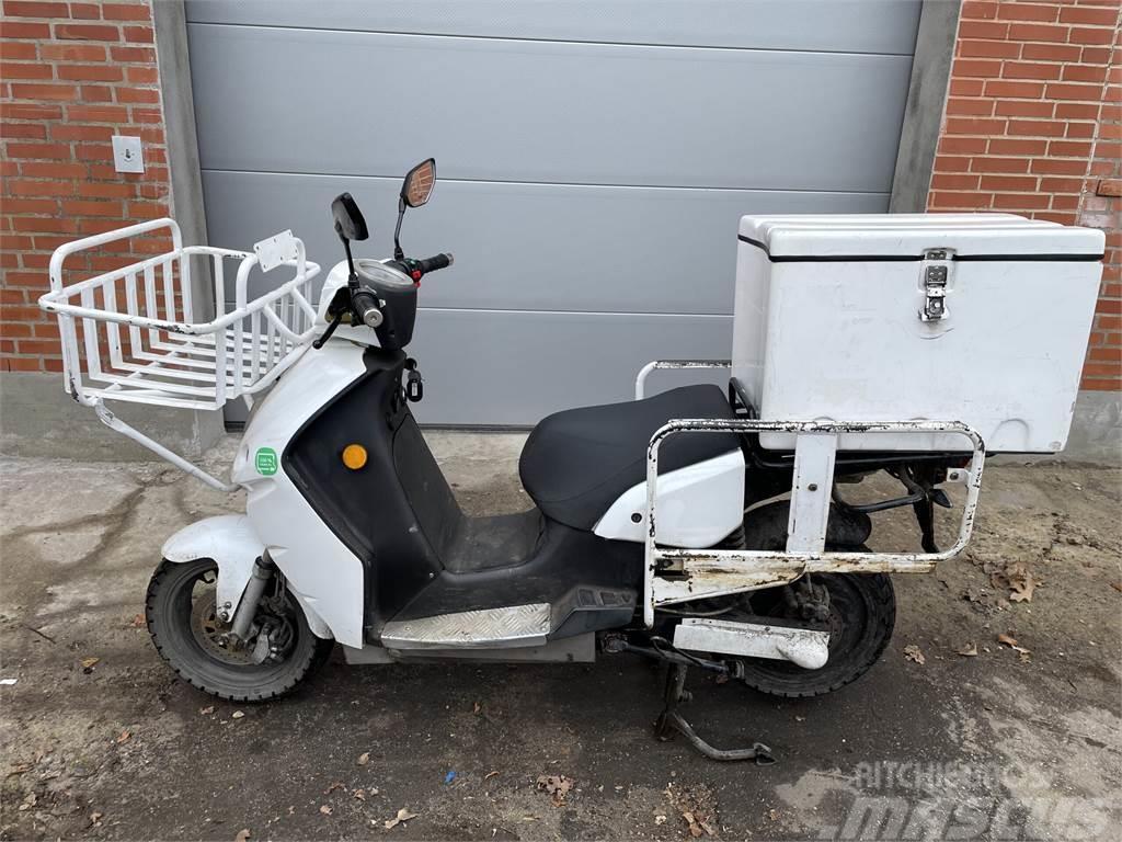  El-scooter V-Moto E-max, German Engineering, Itali Other components