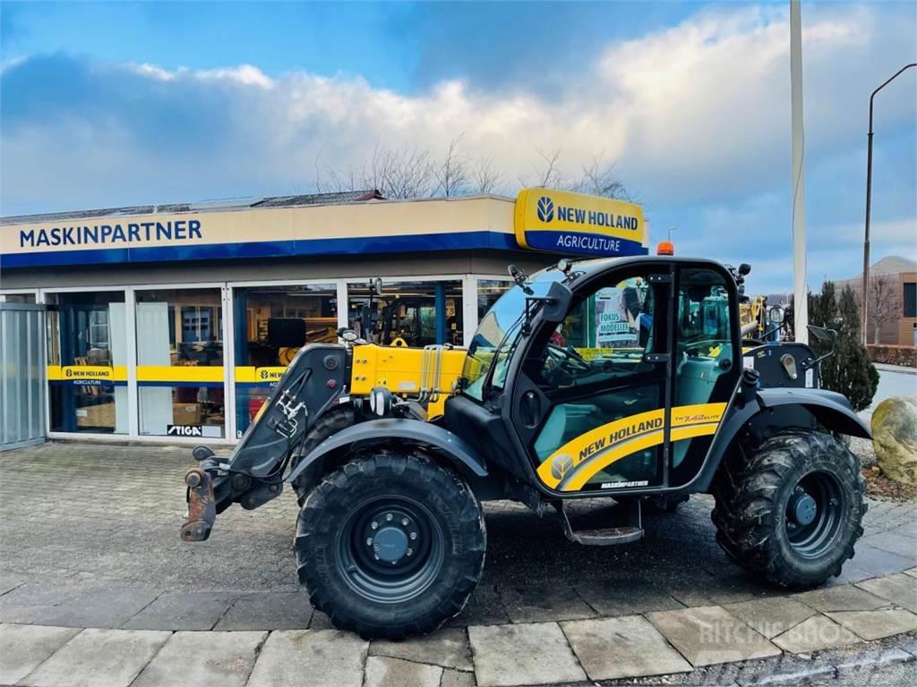 New Holland 7.42 LM Telescopic handlers