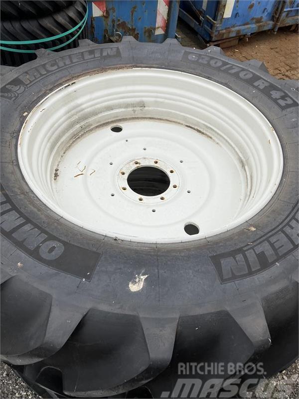 Michelin 620/70x42 Omnibib Tyres, wheels and rims