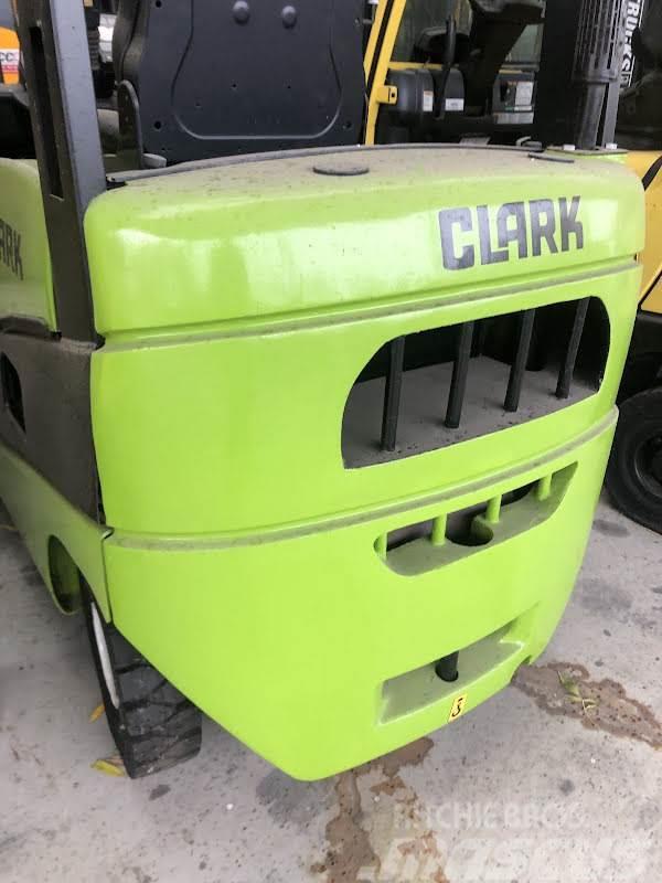 Clark C15D Diesel trucks