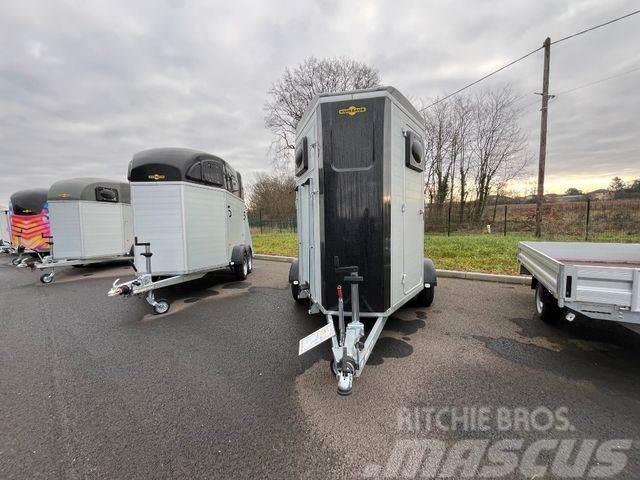 Humbaur Notos Alu 2400, Standort: FR/Corcelles Animal transport trailers