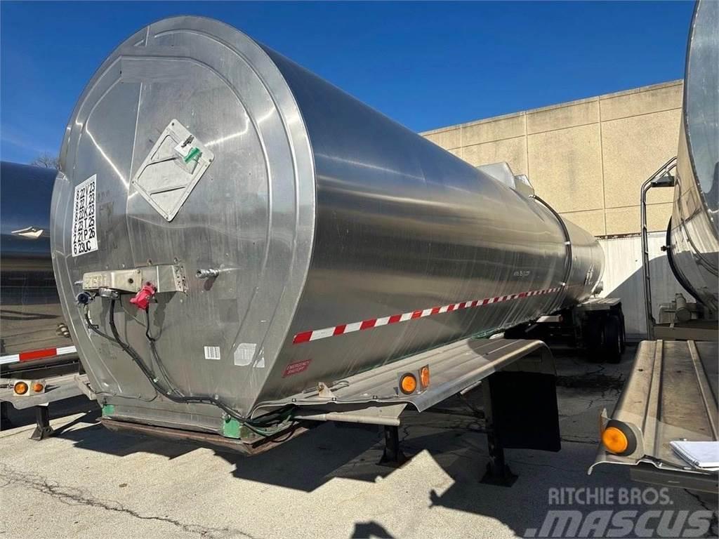 Heil 6800 GALLON - STAINLESS - REAR DISCHARGE Tanker trailers