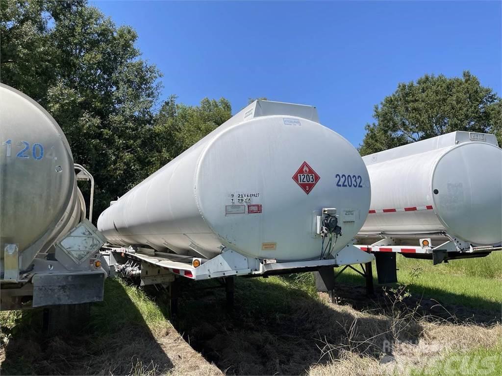 Polar 10200 GALLONS 4 COMPARTMENTS AIR RIDE Tanker trailers