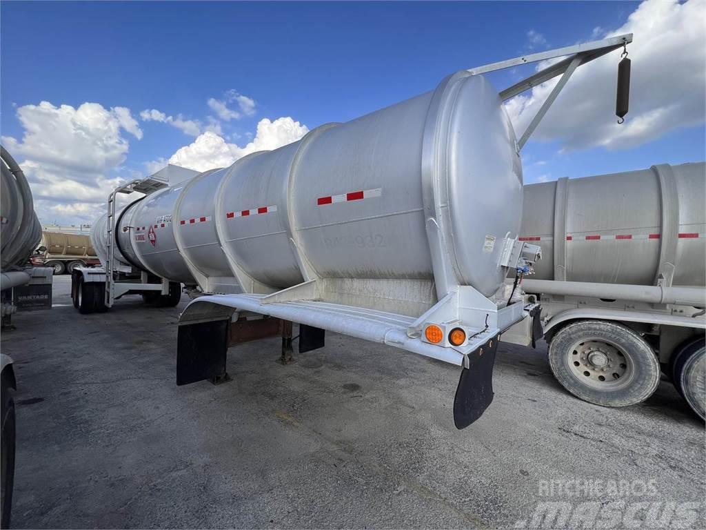 Polar DOT 407 | 8400 GAL ALUM | AIR RIDE | IN TEST Tanker trailers