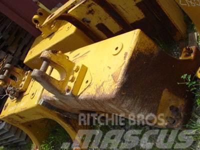 CAT D8R / N Counterweight, Rear Other components