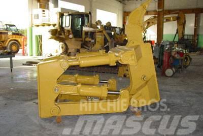 CAT D8T /D8R Ripper, S/S Other components