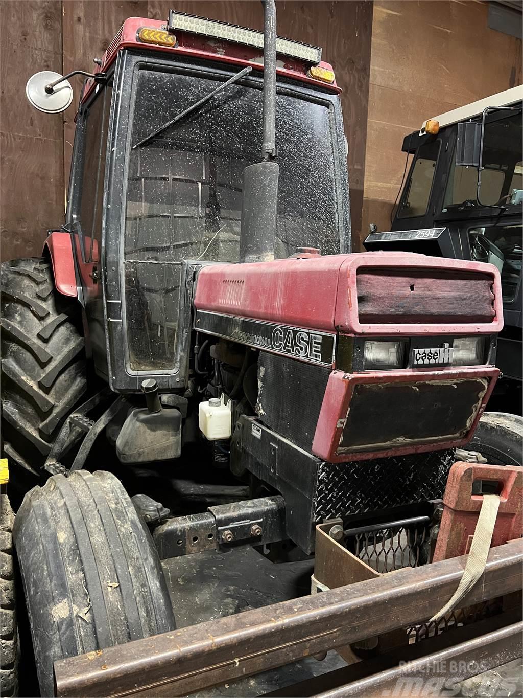 Case IH 585 Tractors