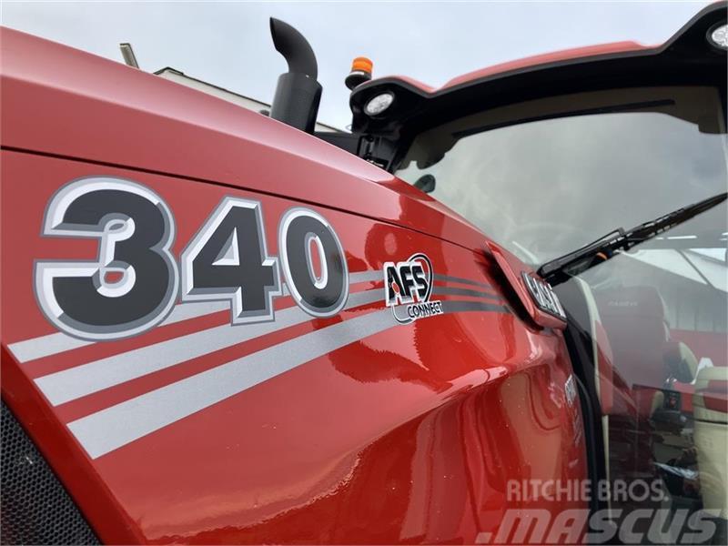 Case IH OPTUM 340 CVX. Tractors