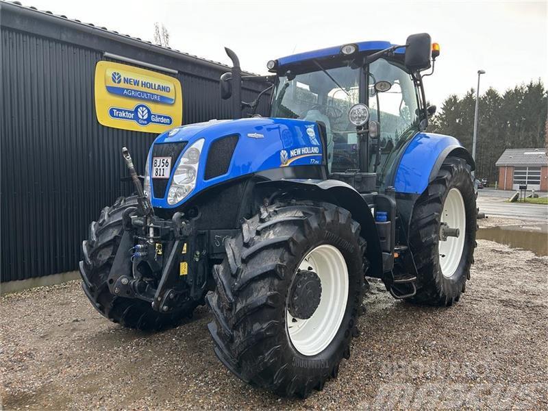 New Holland T7.250 AUTO COMMAND Affjedret foraksel + front PTO Tractors