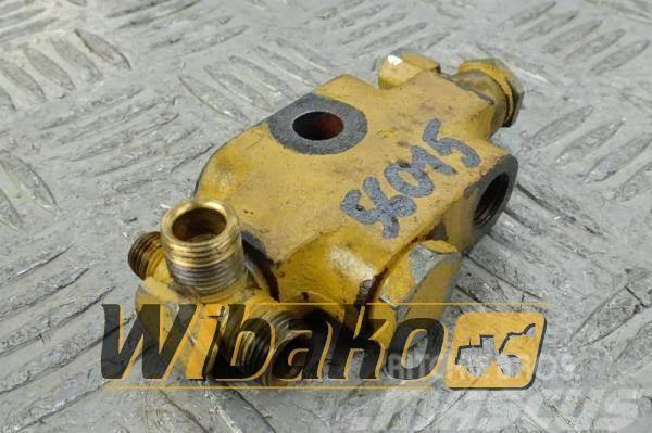 CAT Fuel lines connector Caterpillar 133-9472 Other components