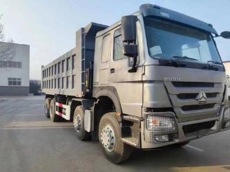 Howo 400 8x4
