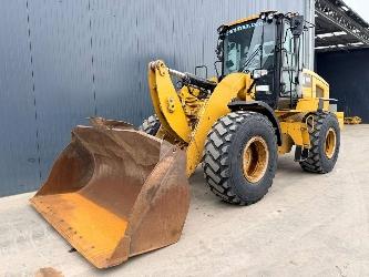 CAT 930M