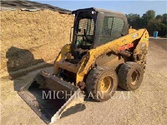 CAT 236D3 AQ