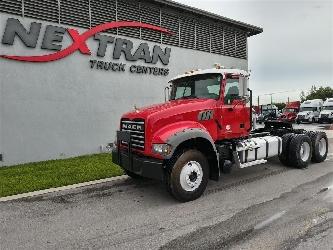 Mack GR64FT