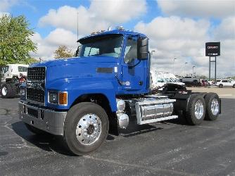 Mack PI64T
