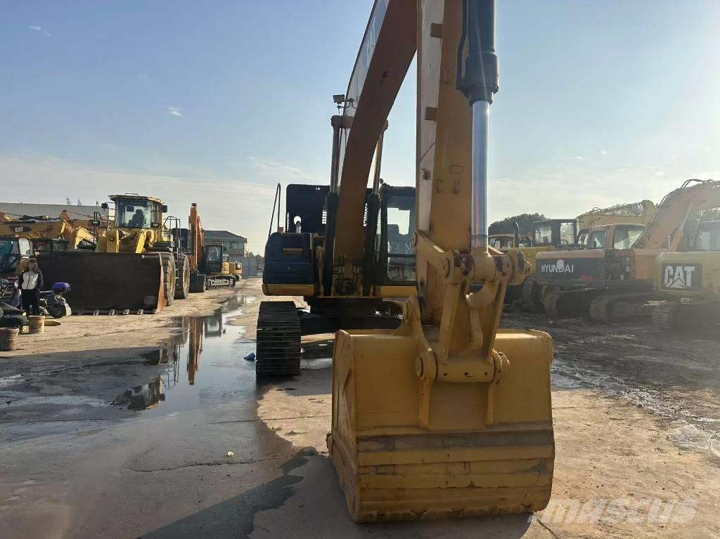 CAT 325 D Crawler excavators