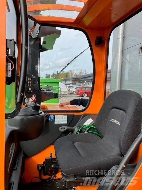 Hubtex MQ 45 4-way reach truck