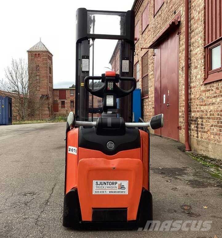 BT SPE 120 L Self propelled stackers
