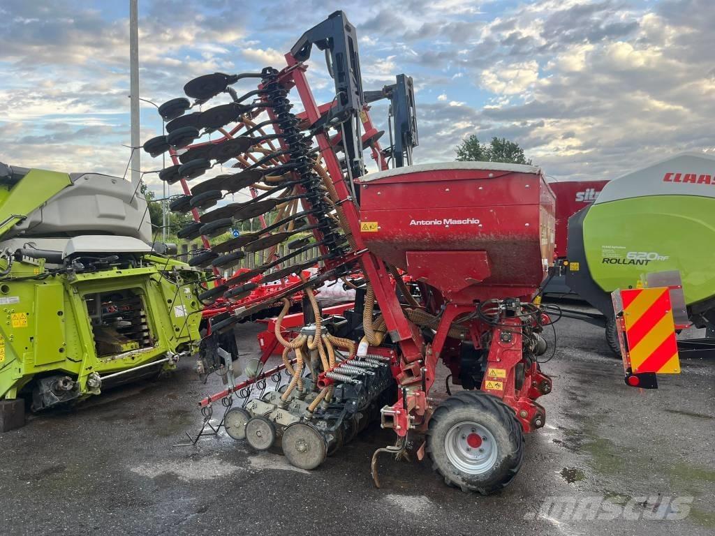 Mascar Montana 600 Precision sowing machines