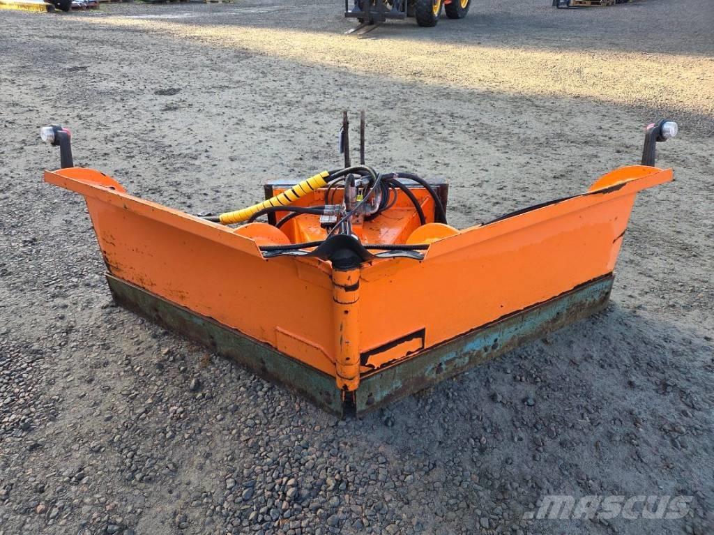 Pronar PUV 2800 Snow blades and plows