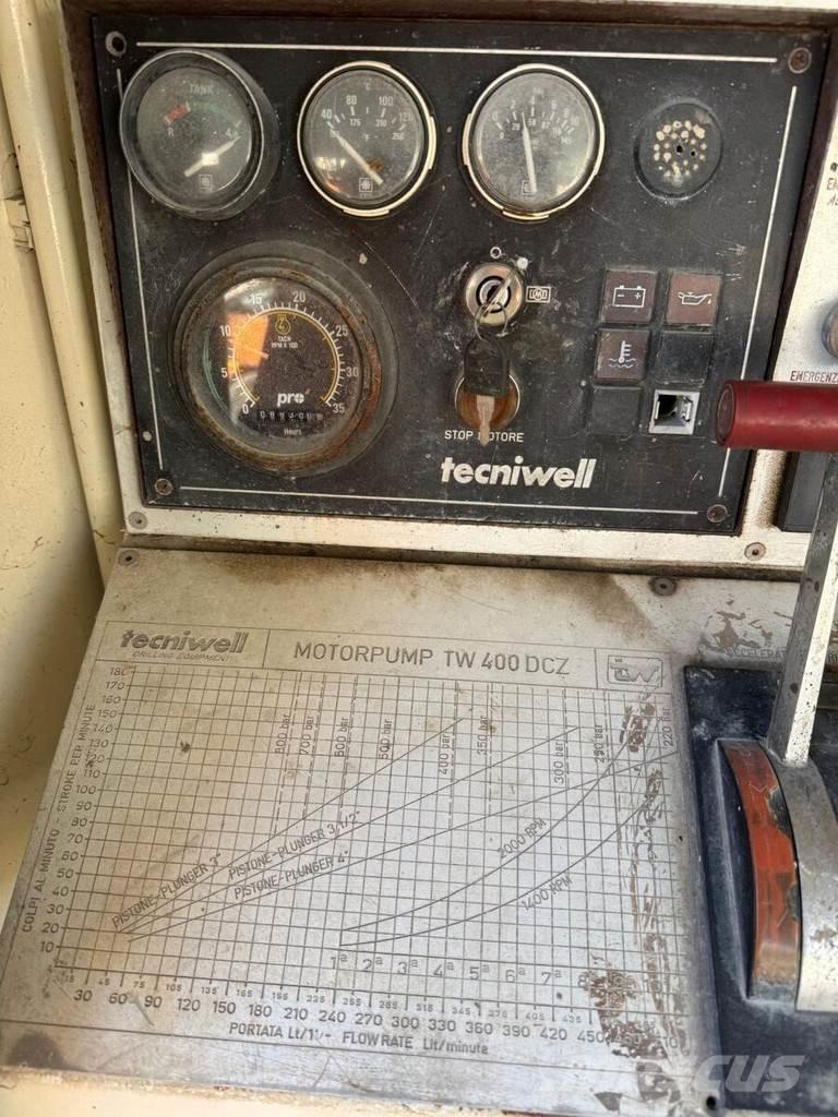  Tecniwell TW 400 Concrete pumps