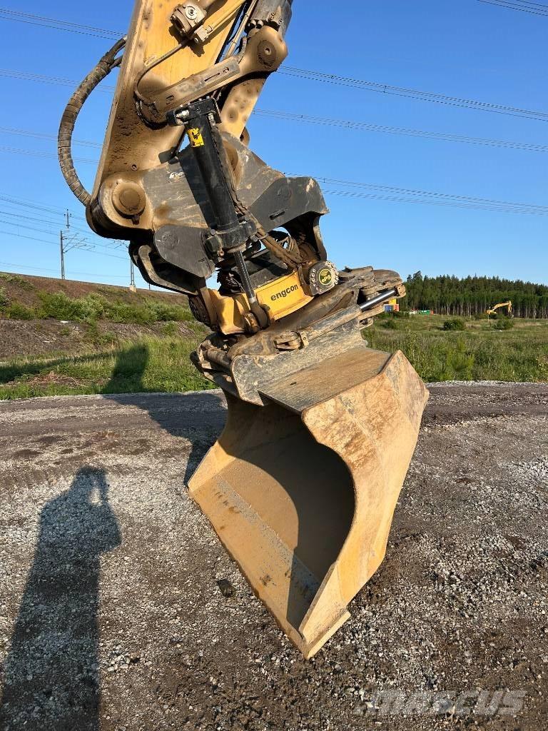 CAT 335 Crawler excavators