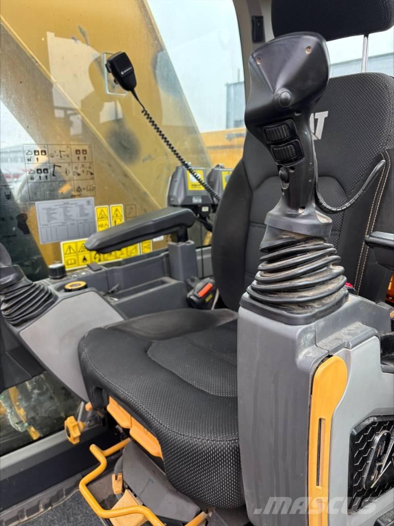 CAT 335 Crawler excavators