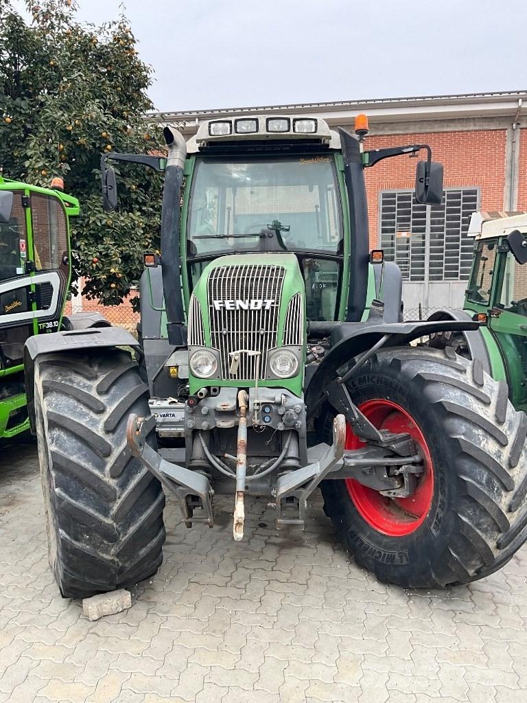 Fendt 716 Vario Tractors