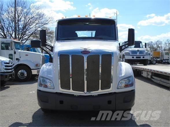 Peterbilt 579 Truck Tractor Units