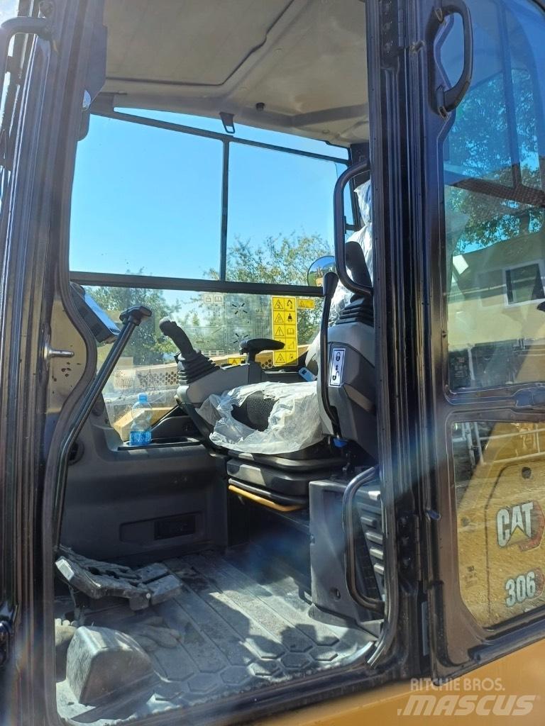 CAT 306 Mini excavators < 7t