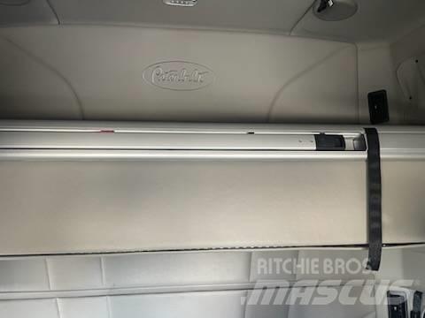 Peterbilt 579 Truck Tractor Units