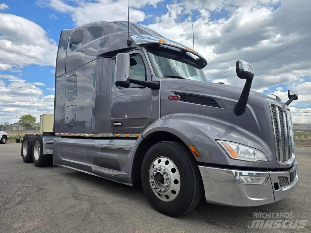 Peterbilt 579 Truck Tractor Units