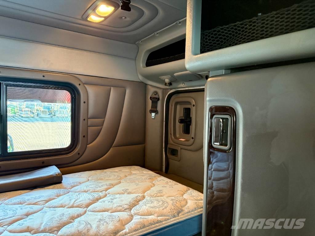 Peterbilt 389 Truck Tractor Units