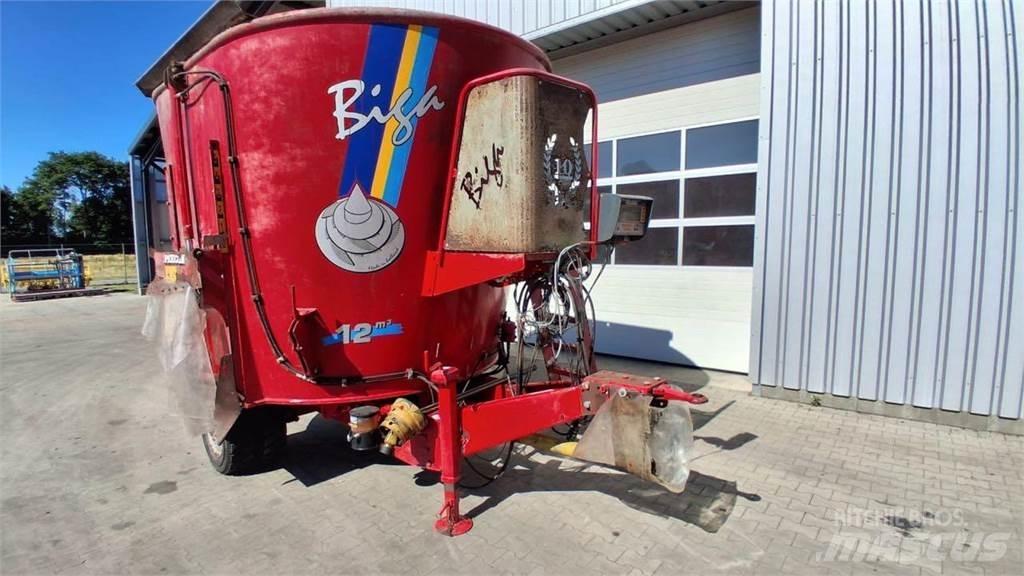 Peecon VME 120 Mixer feeders