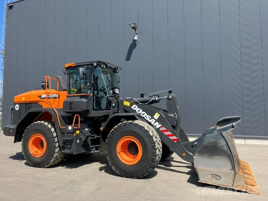 Doosan DL 320-7 Wheel loaders