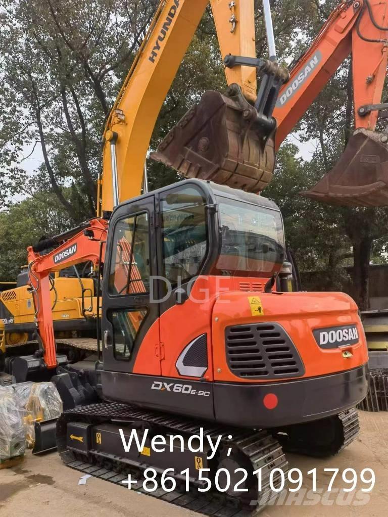 Doosan DX 60 Mini excavators < 7t